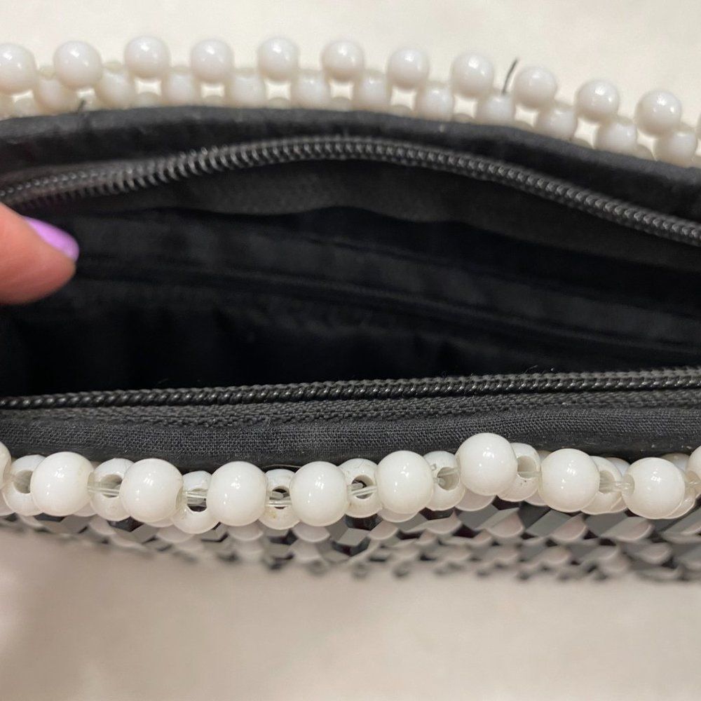 Vintage BAGTONE Black & White Beaded Clutch Bag 🖤 Mod 60s/70s Y2K Vibes - Picture 7 of 15